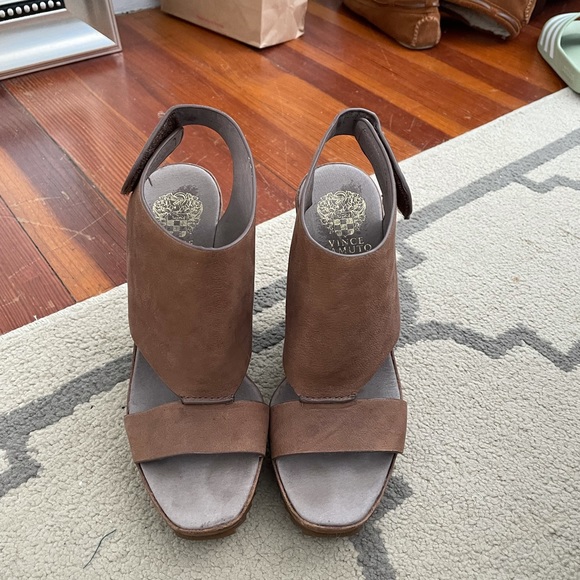 Vince Camuto wedges - Picture 2 of 6